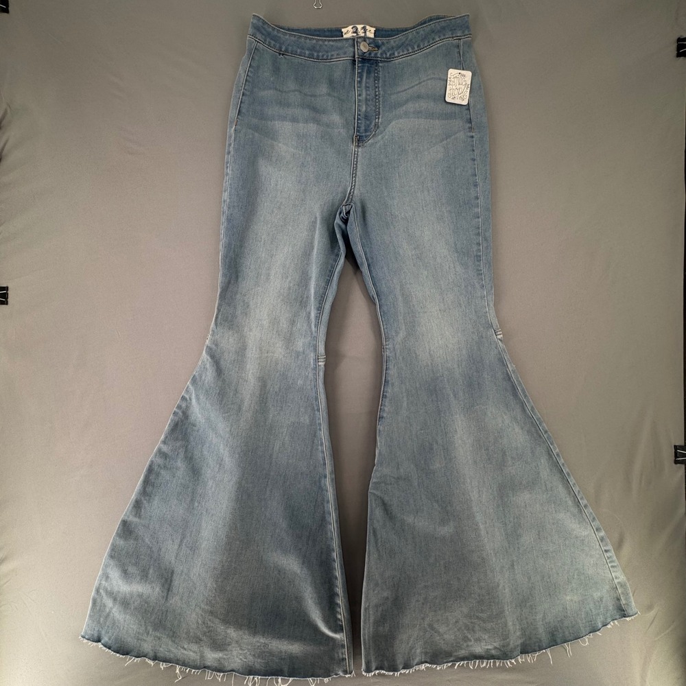 NWT We The Free Free People Just Float On Flare Jeans Blue 31 Short OB589583